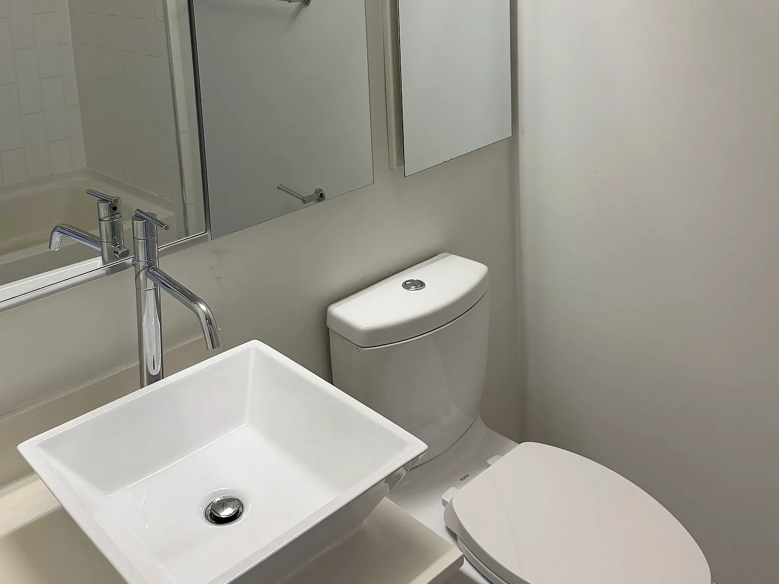 Studio, 295 sqft, $1,995 — Photo 2
