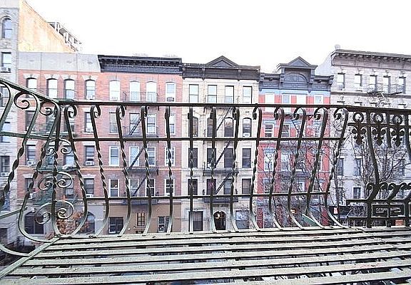 3rd image of 515 E 12th St APT 6