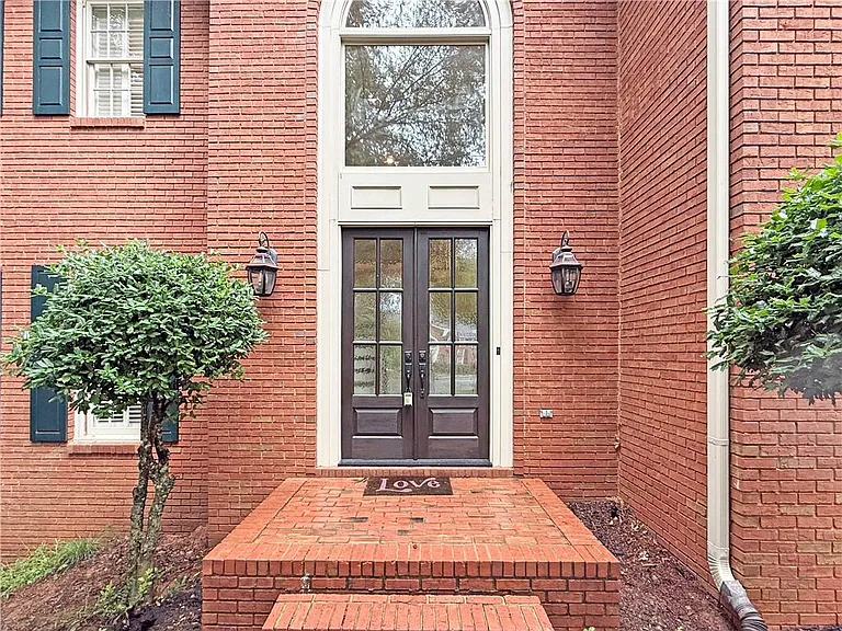 725 Mount Oglethorpe Trl — Photo 2