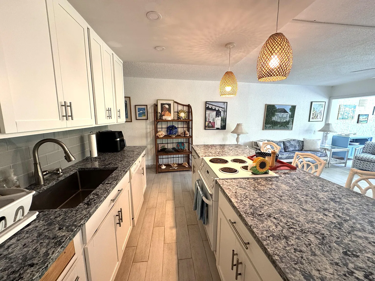 2 bed, 1150 sqft, $1,750 — Photo 1