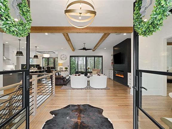 2nd image of 4226 S Berkeley Lake Rd NW