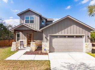 300 Cowal Dr N, Spicewood, TX 78669