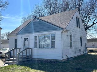 815 N 10th St, Estherville, IA 51334