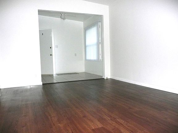 4th image of 921 W Angeleno Ave APT A