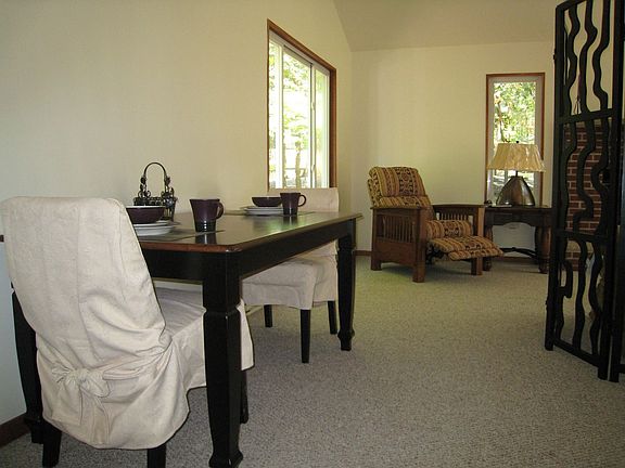 19 Juniper Lane Dining 1