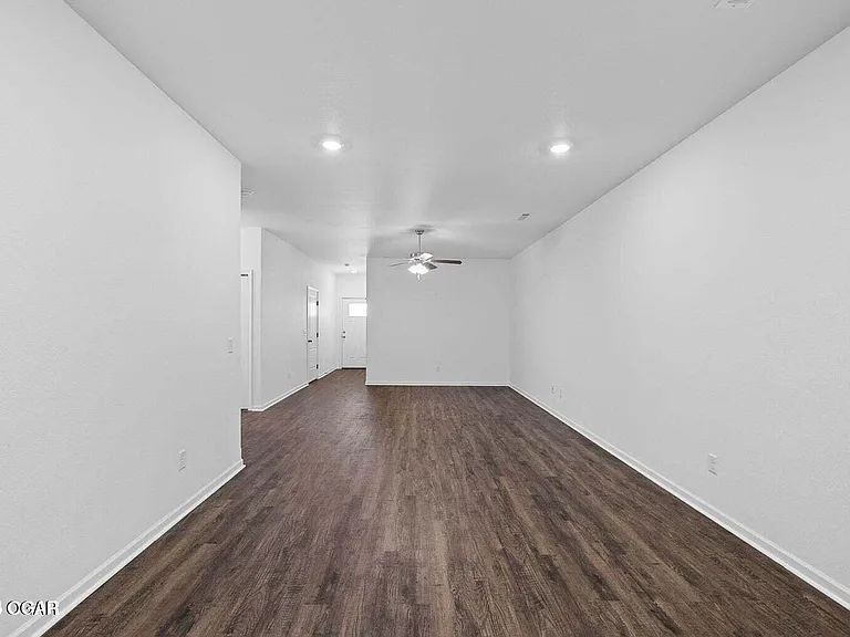 609 Short Leaf Ln — Photo 5