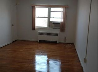 215 Seaton Rd APT 3, Stamford, CT 06902