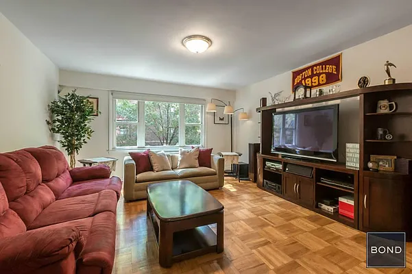Sold by Bond New York | media 6