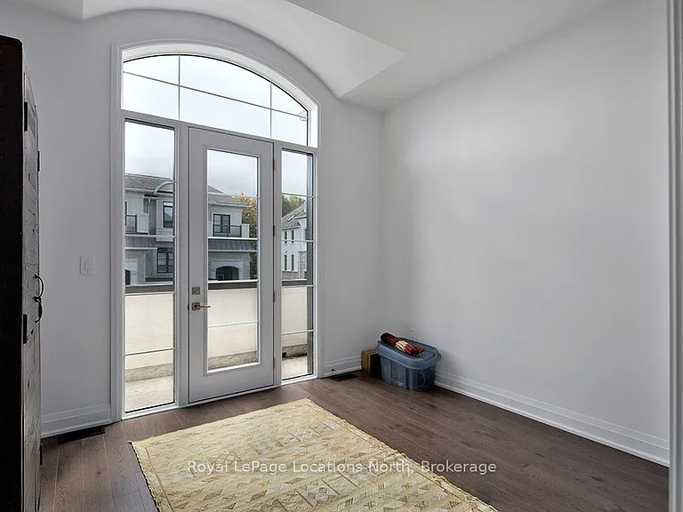 11 Bay St E #6 — Photo 12