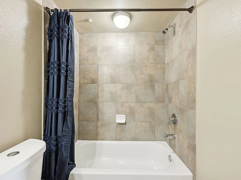 2101 Church Street — Photo 138