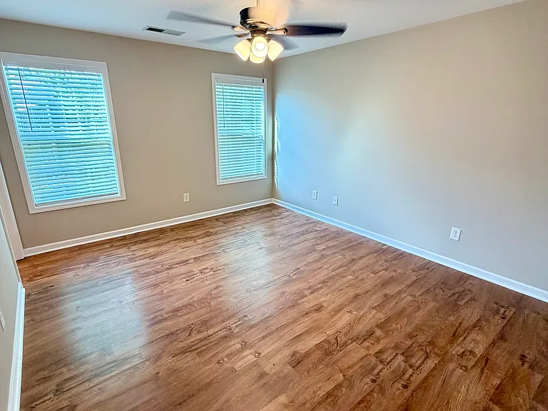 205 Shell Ct — Photo 14