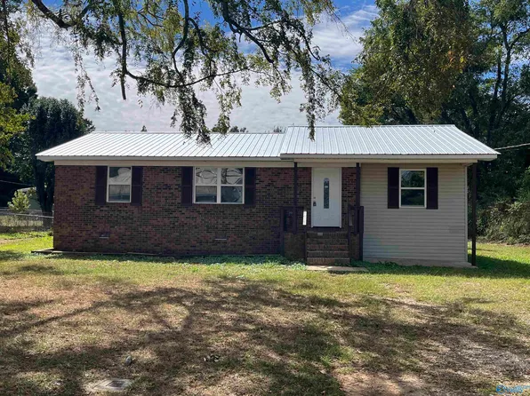 324 School St, Valley Head, AL 35989