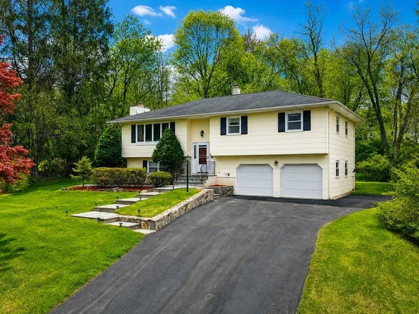 3 Valerie Lane, Mahopac, NY 10541