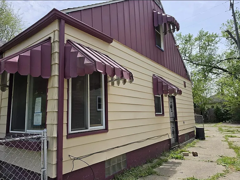 318 E Philadelphia Blvd — Photo 10