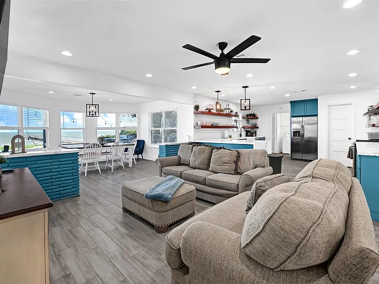 8010 Ocean Dr — Photo 9
