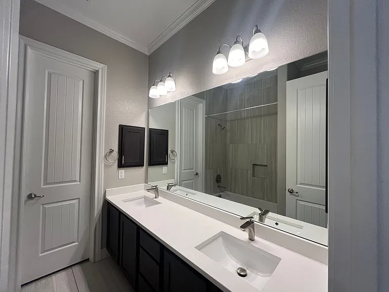 4815 Viewcrest Rd — Photo 11