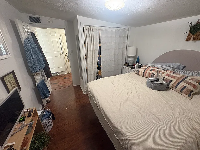 415 Marietta St #B — Photo 7