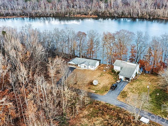 4th image of 6072 Lookout Heights Dr