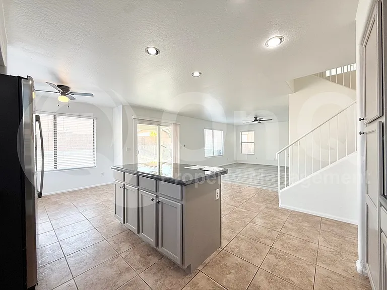 5517 W Wood St — Photo 7