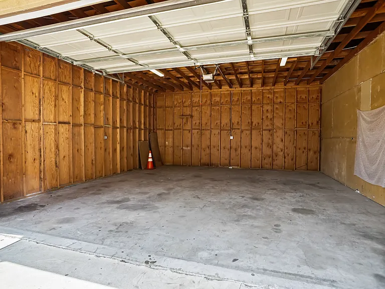 11819 Glenoaks Blvd — Photo 19