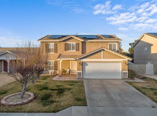 1553 W Holguin St, Lancaster, CA 93534