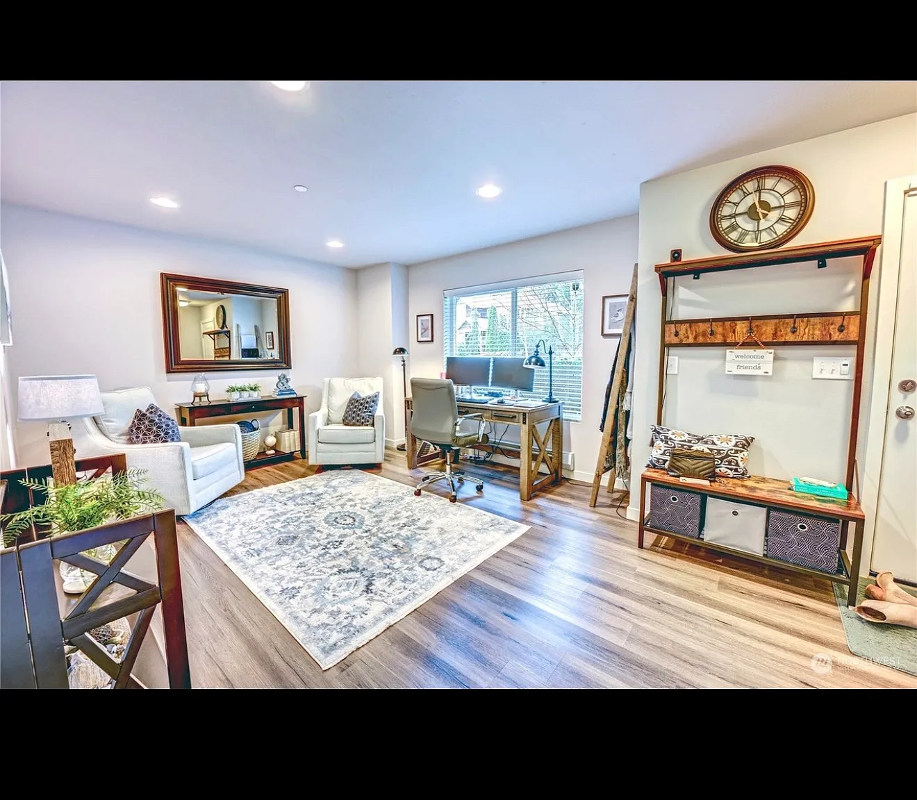 3 bed, 2.5 bath, 1819 sqft, $2,900 — Photo 3
