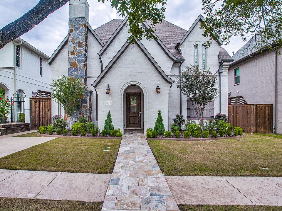 Stunning custom home!