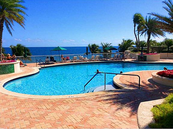 3rd image of 3200 N Ocean Blvd #1