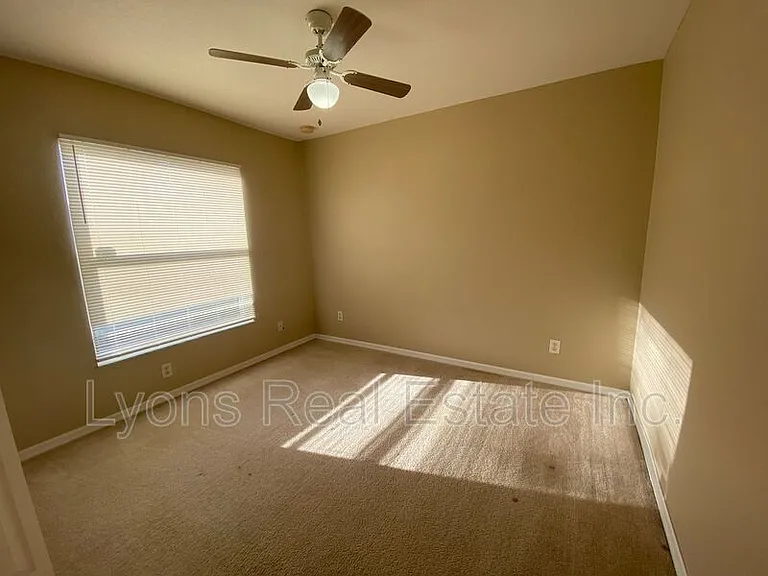 2251 SW 4th St — Photo 10