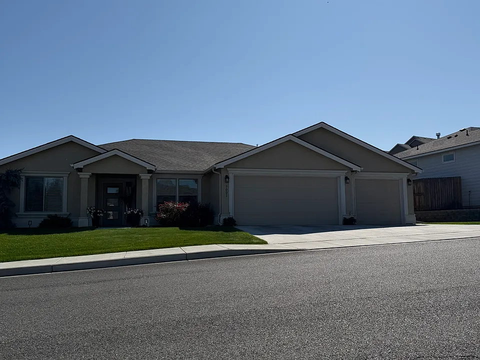 7001 W 33rd Pl