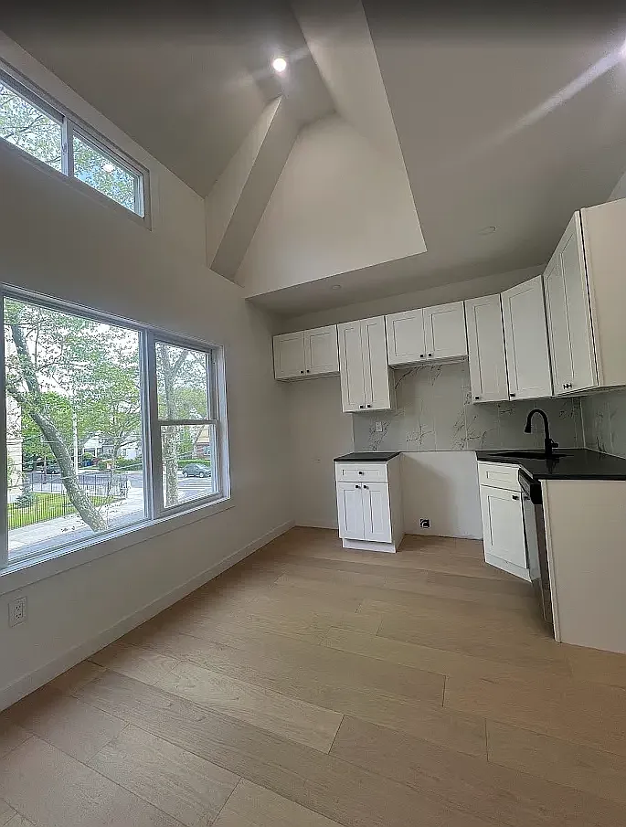 93-07 69th Avenue — Photo 3