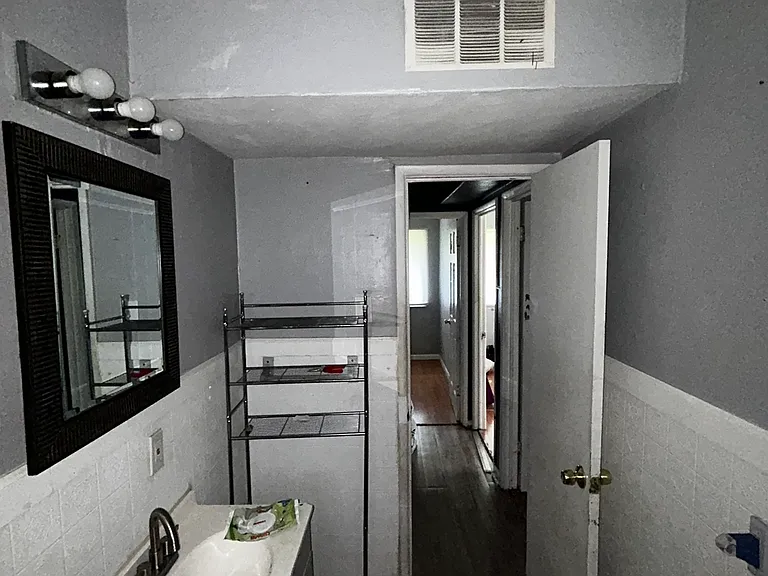 13 Drexel Dr — Photo 30