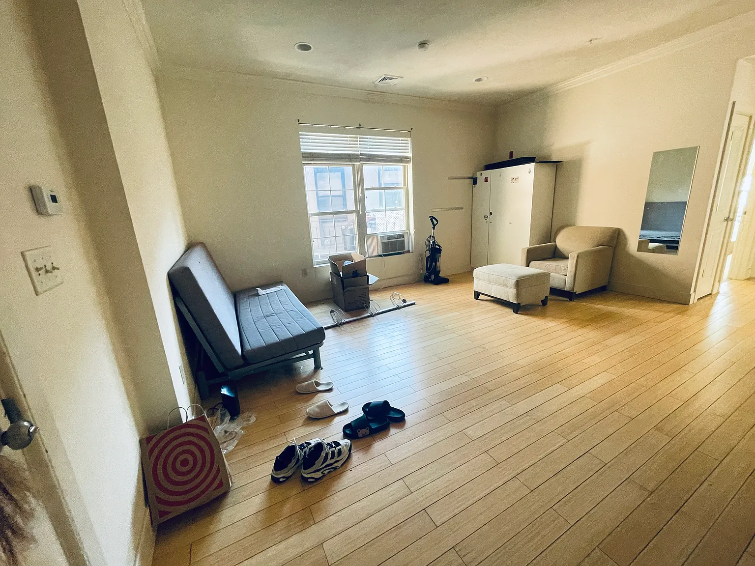 2 bed, 1007 sqft, $3,400 — Photo 2