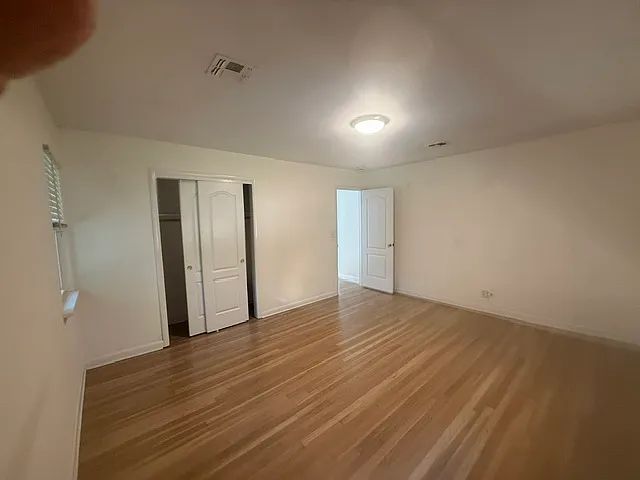 2 bed, 1000 sqft, $3,750 — Photo 4