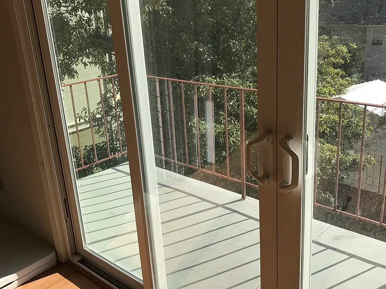 1528 Oxford St #8 — Photo 8