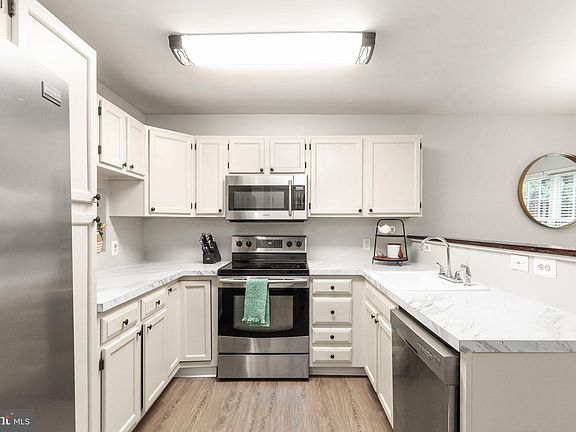 2nd image of 1308 Arabis Ct
