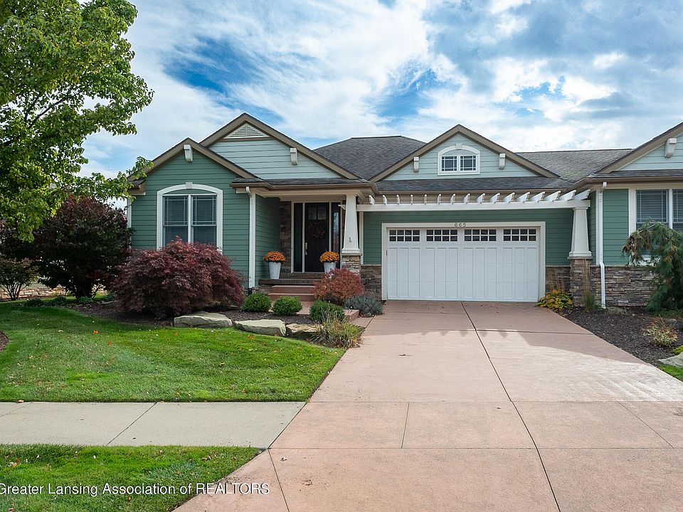 1st image of 665 Aquila Dr