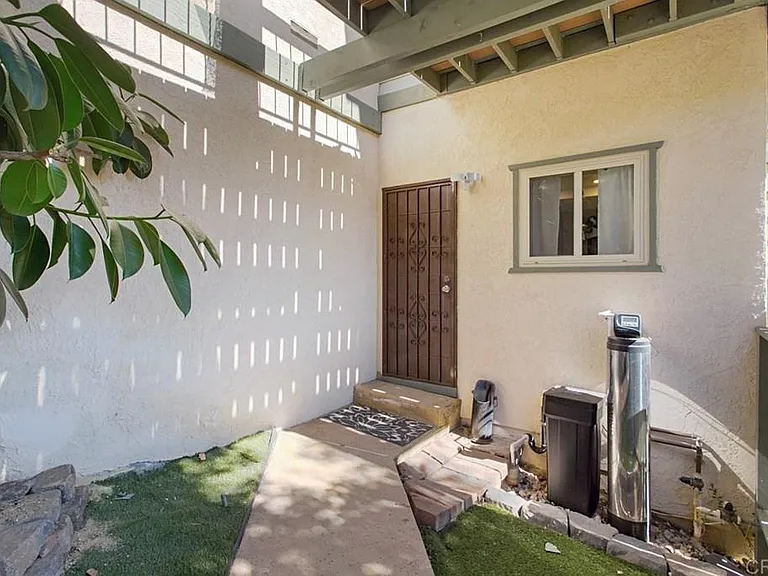 Kettering Ln — Photo 2