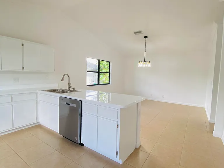 212 Trace Ct — Photo 6