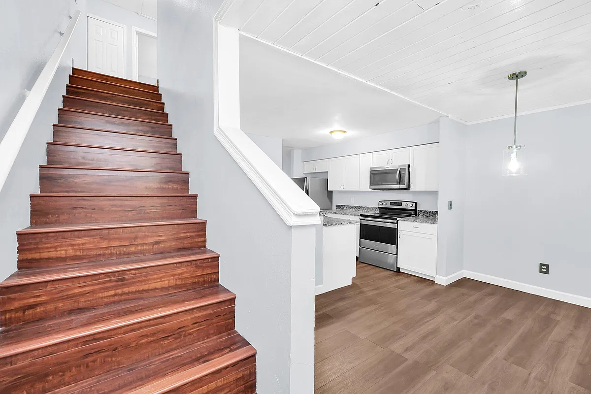 Building Photo - 118 Michelle Ln #C