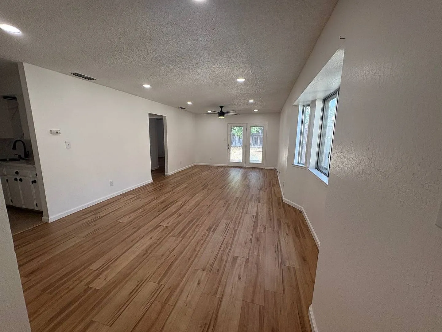 Comfortable 2-bedroom, 2-bath Home in Fresno, CA! — Photo 4