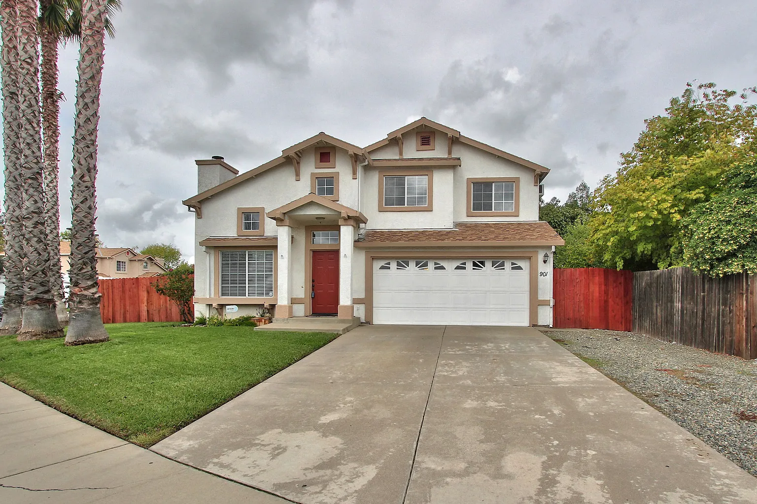 901 Anderson Wood Way photo 1