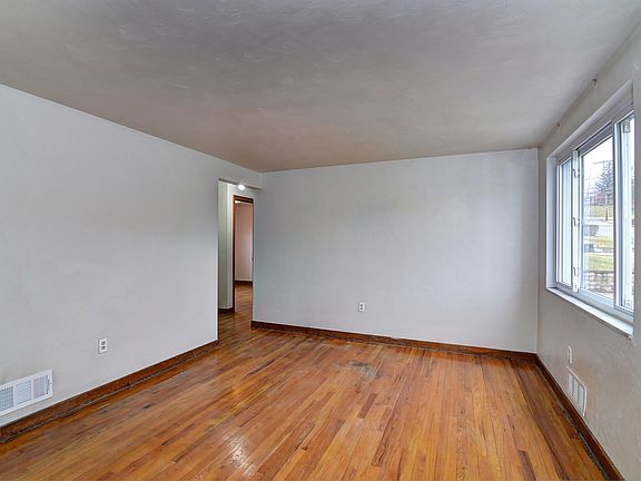 2nd image of 423 Lois Dr
