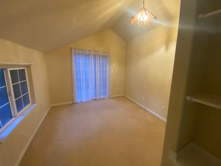 660 Tabor Way — Photo 6