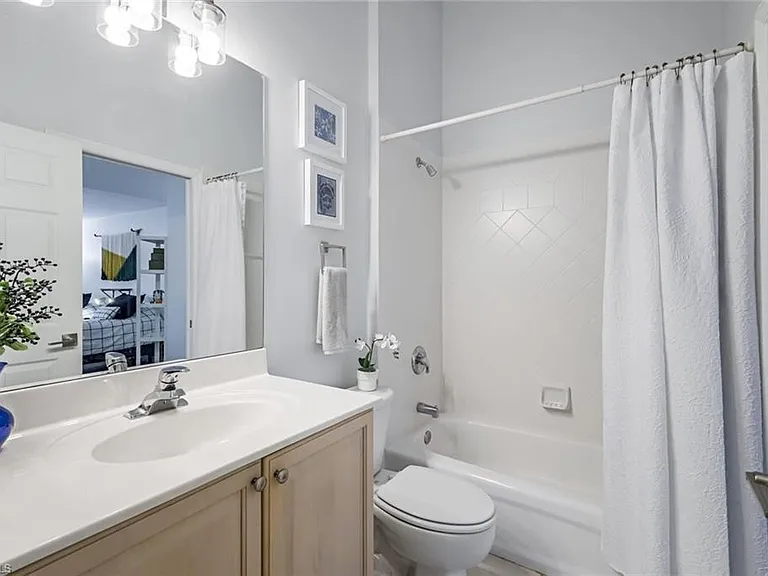 5360 Andover Dr #202 — Photo 18
