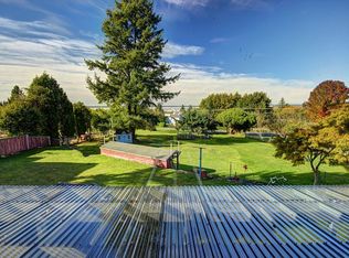 93 Hawthorn Rd, Bellingham, WA 98225