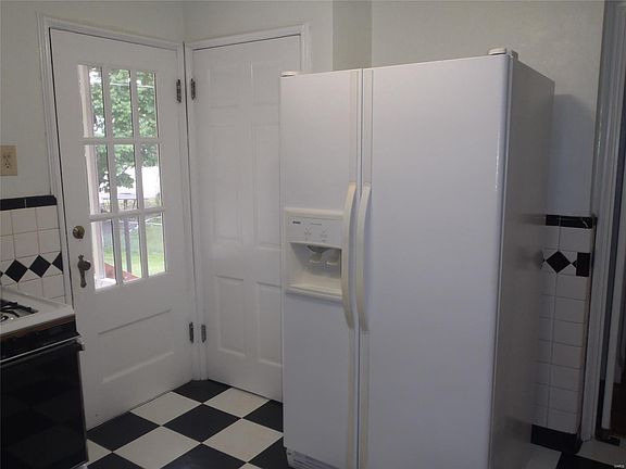 3rd image of 2032 Westbrook Dr