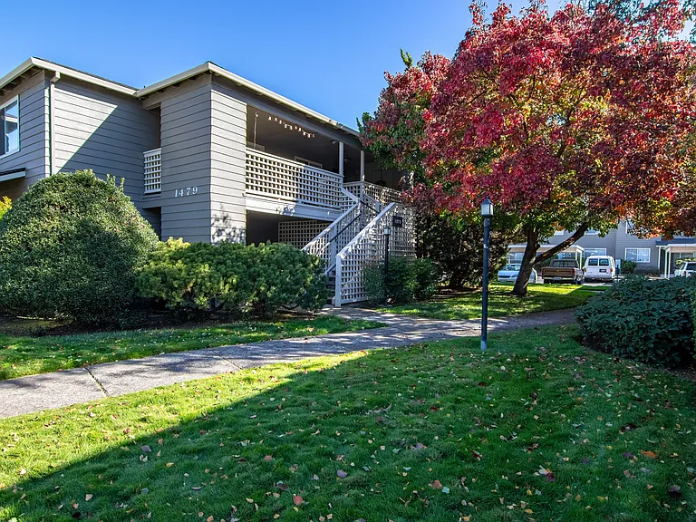 Welcome Home to Poplar Village Apartments!