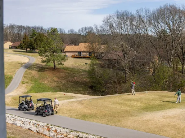 29 Eleanor Ln, Bella Vista, AR 72714