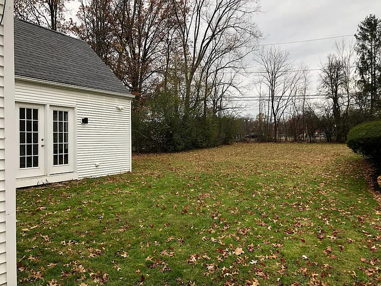 161 Elm St — Photo 37